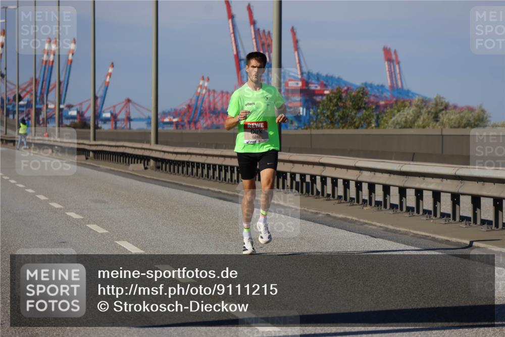 03.10.2025 - Köhlbrandbrückenlauf Strokosch-Dieckow http://msf.ph/oto/9111215 03.10.2025 12:38:45 Position 3 6248 meine-sportfotos.de
