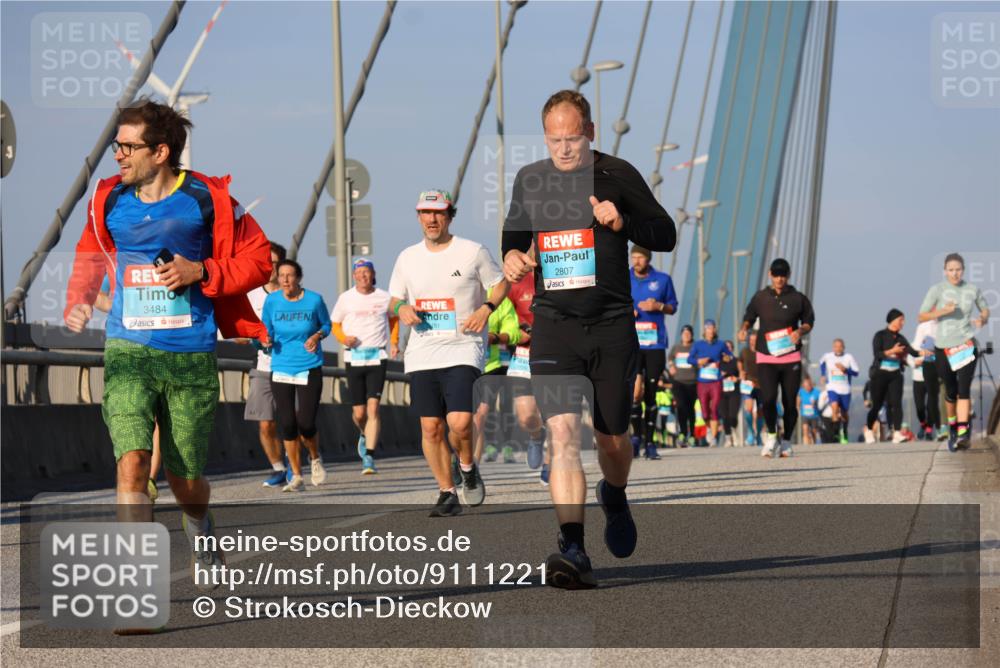 03.10.2025 - Köhlbrandbrückenlauf Strokosch-Dieckow http://msf.ph/oto/9111221 03.10.2025 09:43:45 Position 2 3484, 2807 meine-sportfotos.de