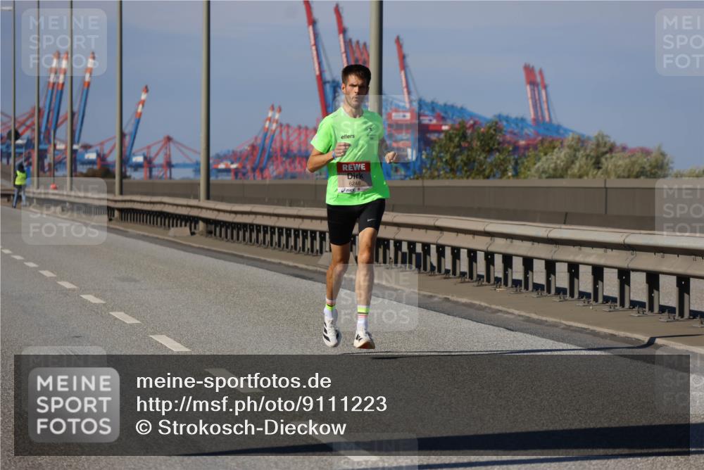 03.10.2025 - Köhlbrandbrückenlauf Strokosch-Dieckow http://msf.ph/oto/9111223 03.10.2025 12:38:45 Position 3 6248 meine-sportfotos.de
