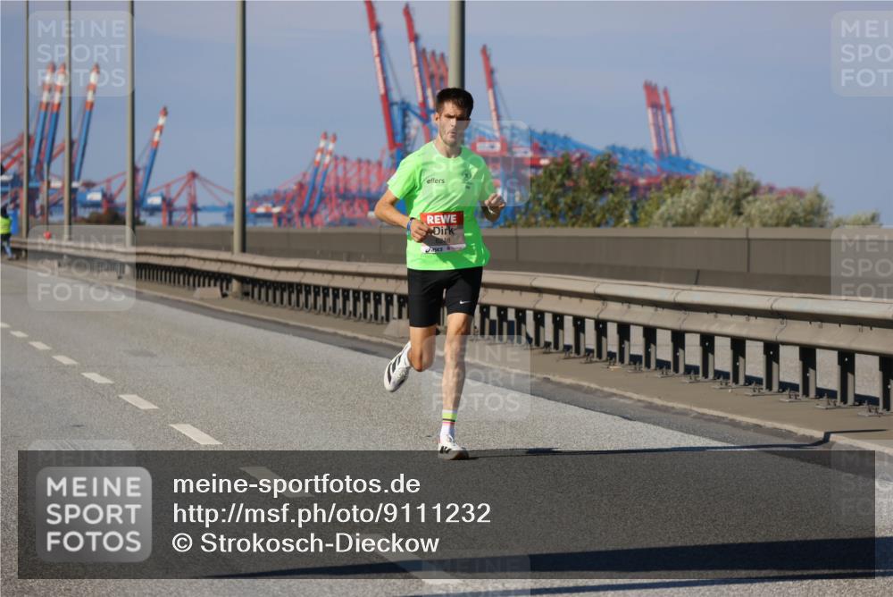 03.10.2025 - Köhlbrandbrückenlauf Strokosch-Dieckow http://msf.ph/oto/9111232 03.10.2025 12:38:45 Position 3 6248 meine-sportfotos.de