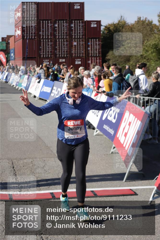 03.10.2025 - Köhlbrandbrückenlauf Jannik Wohlers http://msf.ph/oto/9111233 03.10.2025 13:30:33 Ziel 4355, 4927, 5017, 5060, 5346, 6078, 6170 meine-sportfotos.de