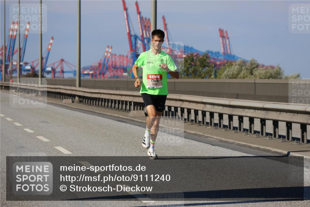 03.10.2025 - Köhlbrandbrückenlauf Strokosch-Dieckow http://msf.ph/oto/9111240 03.10.2025 12:38:45 Position 3 6248 meine-sportfotos.de