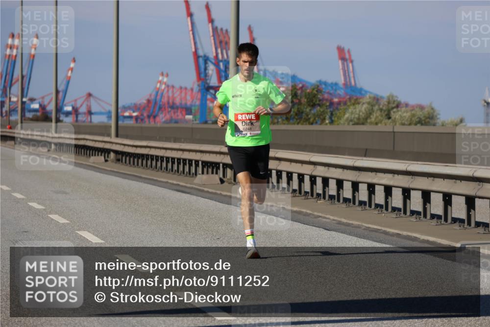 03.10.2025 - Köhlbrandbrückenlauf Strokosch-Dieckow http://msf.ph/oto/9111252 03.10.2025 12:38:45 Position 3 6248 meine-sportfotos.de