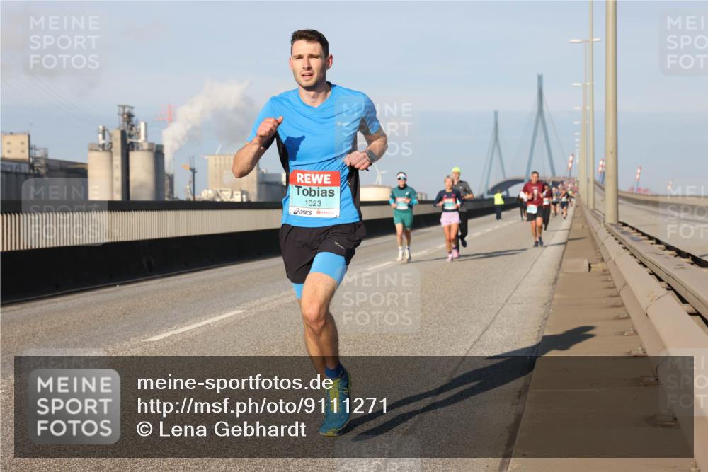 03.10.2025 - Köhlbrandbrückenlauf Lena Gebhardt http://msf.ph/oto/9111271 03.10.2025 09:41:49 Position 2 1023 meine-sportfotos.de