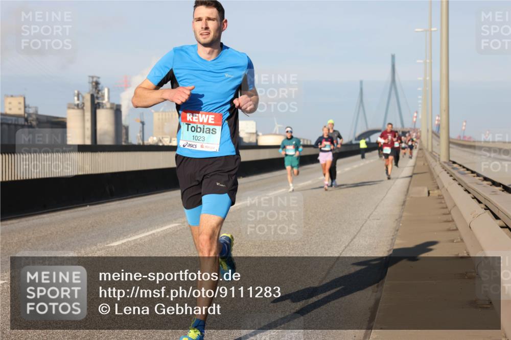 03.10.2025 - Köhlbrandbrückenlauf Lena Gebhardt http://msf.ph/oto/9111283 03.10.2025 09:41:49 Position 2 1023 meine-sportfotos.de