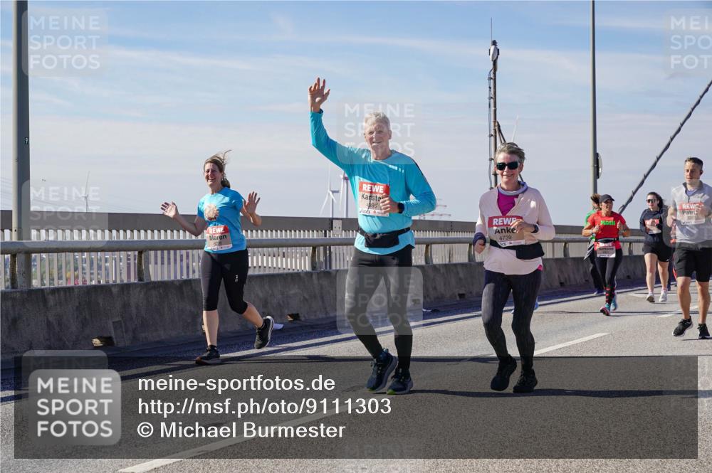 03.10.2025 - Köhlbrandbrückenlauf Michael Burmester http://msf.ph/oto/9111303 03.10.2025 12:53:35 Position 2 4885, 4739, 591 meine-sportfotos.de
