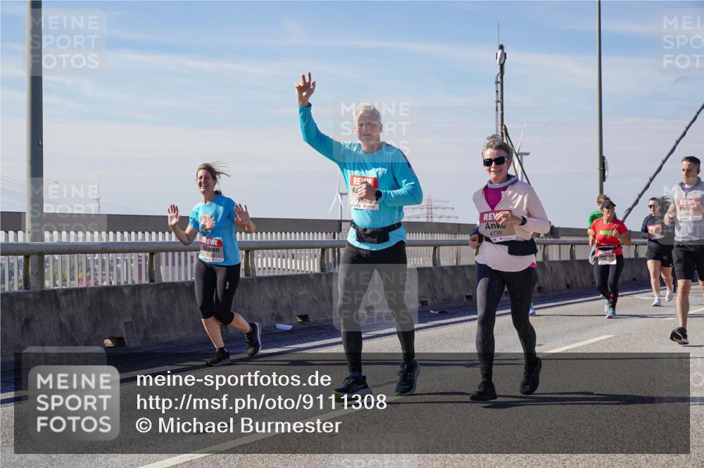 03.10.2025 - Köhlbrandbrückenlauf Michael Burmester http://msf.ph/oto/9111308 03.10.2025 12:53:35 Position 2 4739 meine-sportfotos.de