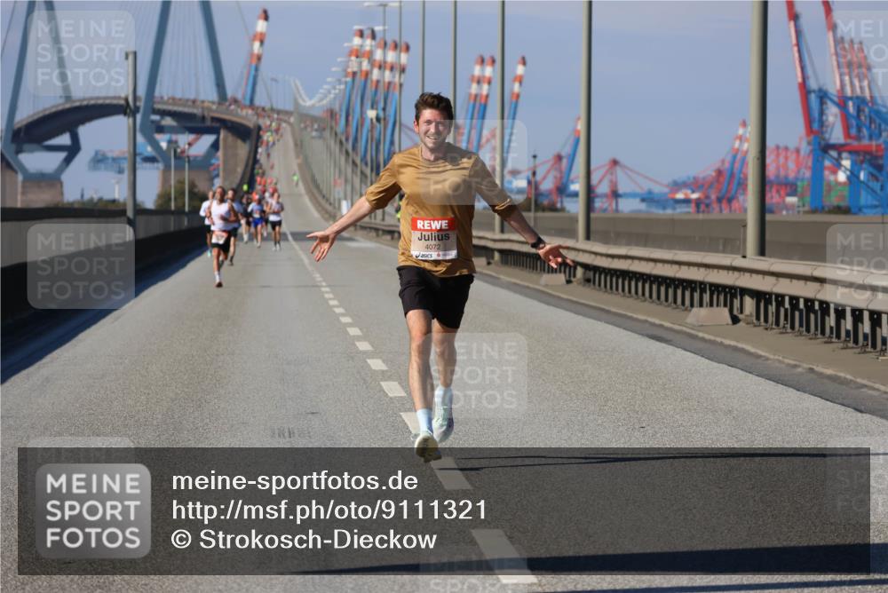 03.10.2025 - Köhlbrandbrückenlauf Strokosch-Dieckow http://msf.ph/oto/9111321 03.10.2025 12:39:02 Position 3 4072 meine-sportfotos.de