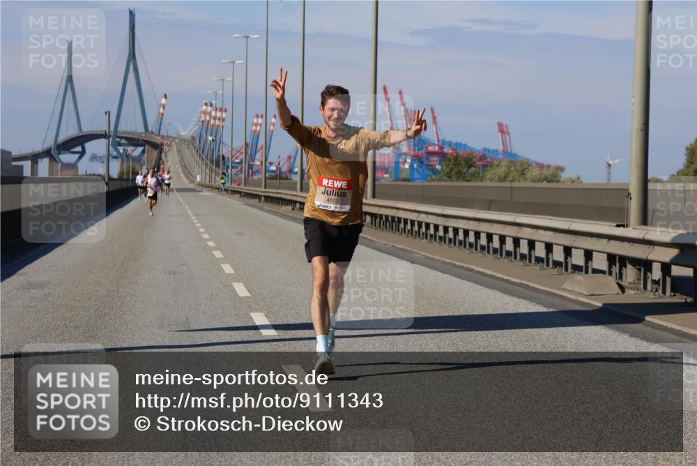 03.10.2025 - Köhlbrandbrückenlauf Strokosch-Dieckow http://msf.ph/oto/9111343 03.10.2025 12:39:05 Position 3 4072 meine-sportfotos.de