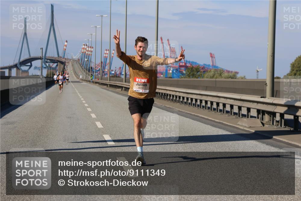 03.10.2025 - Köhlbrandbrückenlauf Strokosch-Dieckow http://msf.ph/oto/9111349 03.10.2025 12:39:05 Position 3 4072 meine-sportfotos.de