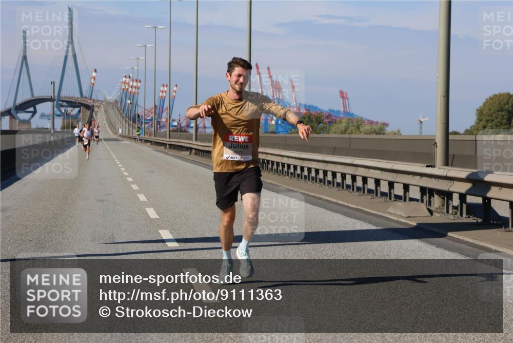 03.10.2025 - Köhlbrandbrückenlauf Strokosch-Dieckow http://msf.ph/oto/9111363 03.10.2025 12:39:05 Position 3 4072 meine-sportfotos.de