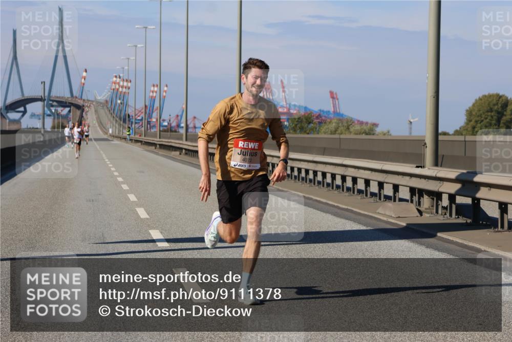 03.10.2025 - Köhlbrandbrückenlauf Strokosch-Dieckow http://msf.ph/oto/9111378 03.10.2025 12:39:05 Position 3 4072 meine-sportfotos.de