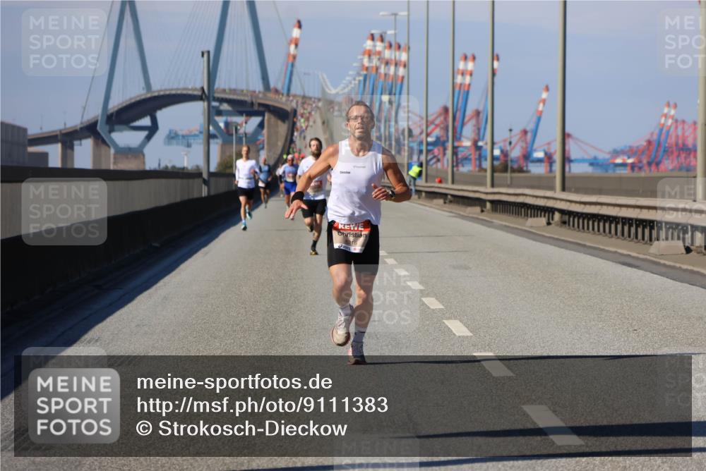 03.10.2025 - Köhlbrandbrückenlauf Strokosch-Dieckow http://msf.ph/oto/9111383 03.10.2025 12:39:17 Position 3 216 meine-sportfotos.de