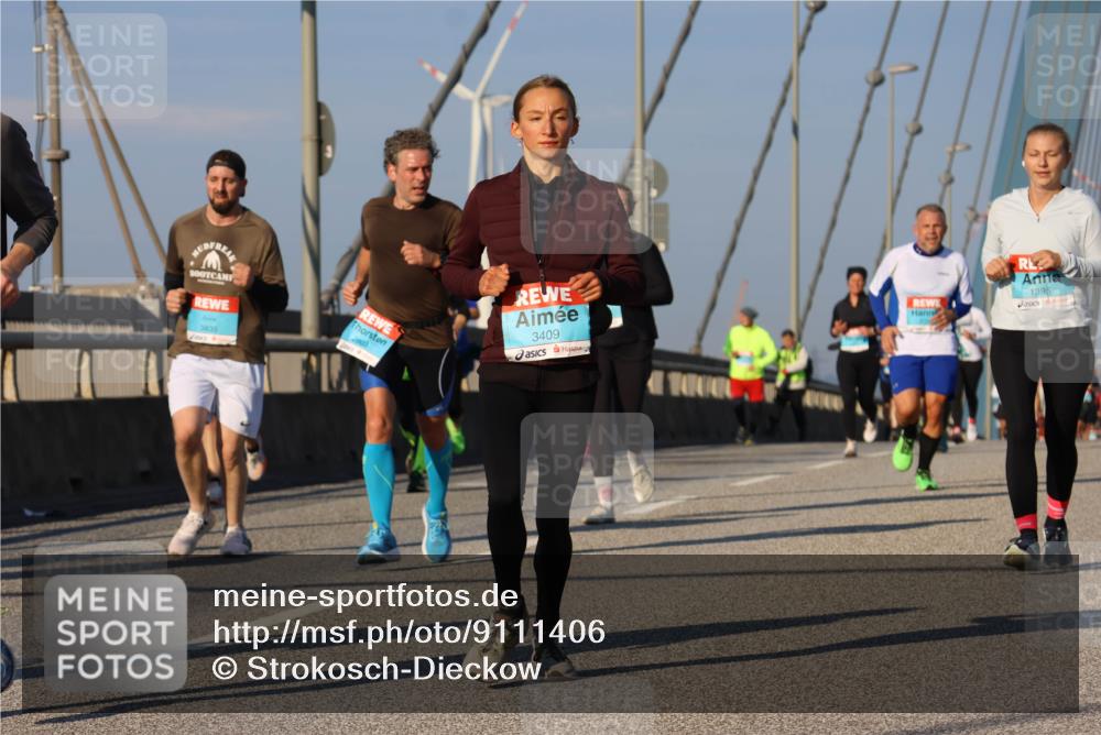 03.10.2025 - Köhlbrandbrückenlauf Strokosch-Dieckow http://msf.ph/oto/9111406 03.10.2025 09:44:04 Position 2 3835, 2903, 3409, 1395 meine-sportfotos.de