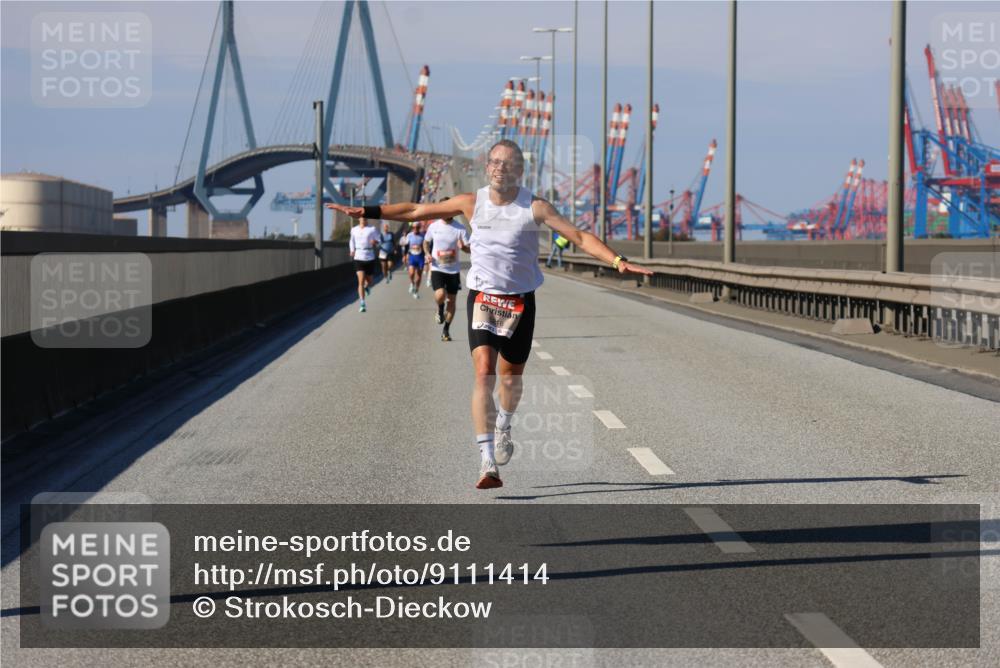 03.10.2025 - Köhlbrandbrückenlauf Strokosch-Dieckow http://msf.ph/oto/9111414 03.10.2025 12:39:18 Position 3  meine-sportfotos.de