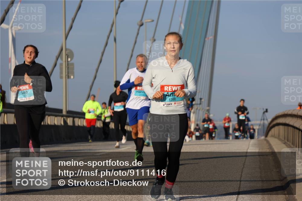 03.10.2025 - Köhlbrandbrückenlauf Strokosch-Dieckow http://msf.ph/oto/9111416 03.10.2025 09:44:05 Position 2 1301, 1395 meine-sportfotos.de