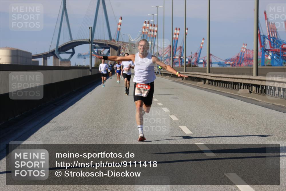 03.10.2025 - Köhlbrandbrückenlauf Strokosch-Dieckow http://msf.ph/oto/9111418 03.10.2025 12:39:18 Position 3 6216 meine-sportfotos.de