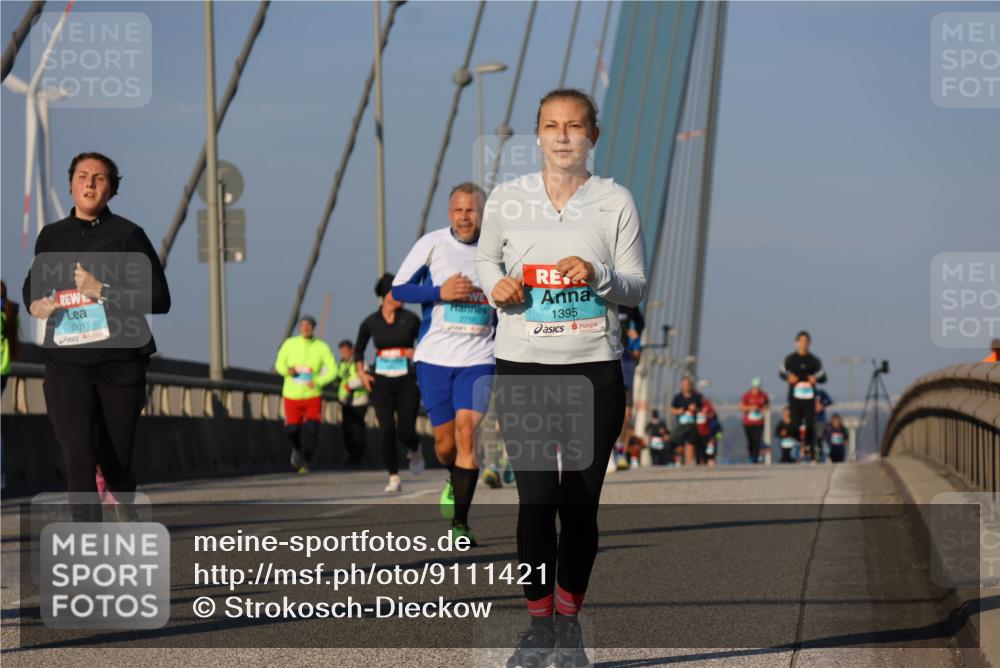 03.10.2025 - Köhlbrandbrückenlauf Strokosch-Dieckow http://msf.ph/oto/9111421 03.10.2025 09:44:06 Position 2 1301, 2716, 1395 meine-sportfotos.de