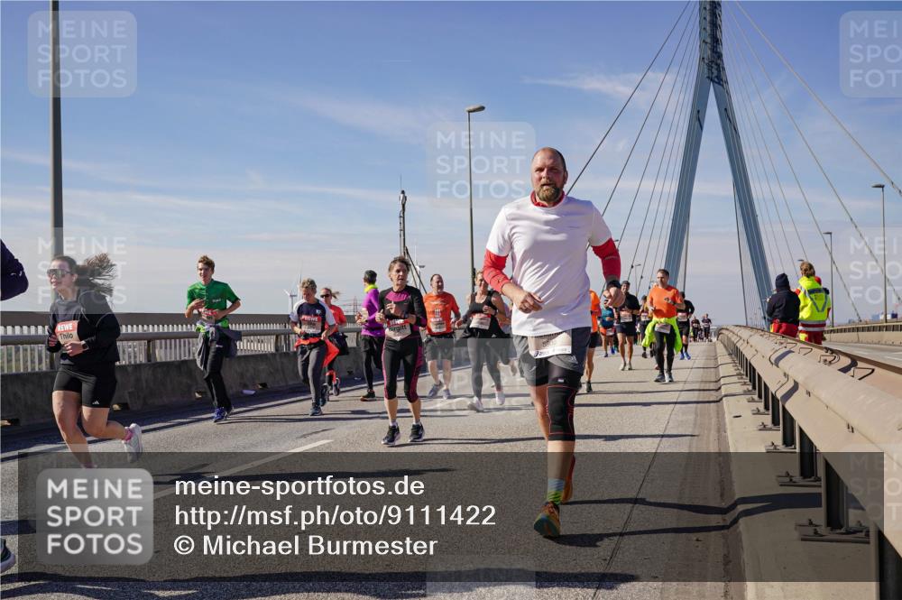 03.10.2025 - Köhlbrandbrückenlauf Michael Burmester http://msf.ph/oto/9111422 03.10.2025 12:53:41 Position 2 27 meine-sportfotos.de