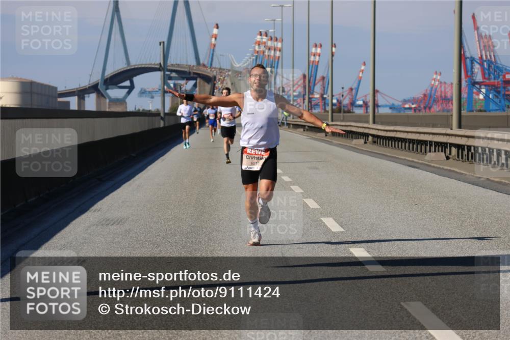 03.10.2025 - Köhlbrandbrückenlauf Strokosch-Dieckow http://msf.ph/oto/9111424 03.10.2025 12:39:18 Position 3 6216 meine-sportfotos.de