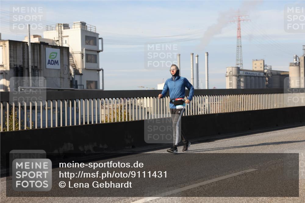 03.10.2025 - Köhlbrandbrückenlauf Lena Gebhardt http://msf.ph/oto/9111431 03.10.2025 10:15:27 Position 2  meine-sportfotos.de