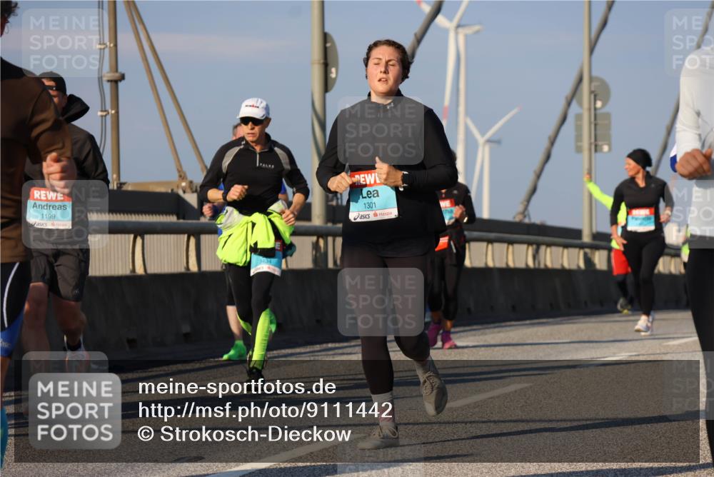 03.10.2025 - Köhlbrandbrückenlauf Strokosch-Dieckow http://msf.ph/oto/9111442 03.10.2025 09:44:07 Position 2 1199, 1301, 3434 meine-sportfotos.de