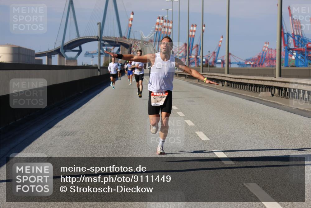 03.10.2025 - Köhlbrandbrückenlauf Strokosch-Dieckow http://msf.ph/oto/9111449 03.10.2025 12:39:18 Position 3 6216 meine-sportfotos.de