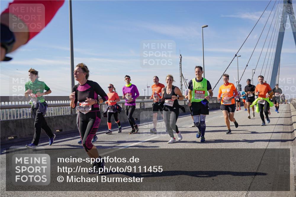 03.10.2025 - Köhlbrandbrückenlauf Michael Burmester http://msf.ph/oto/9111455 03.10.2025 12:53:43 Position 2 4529 meine-sportfotos.de