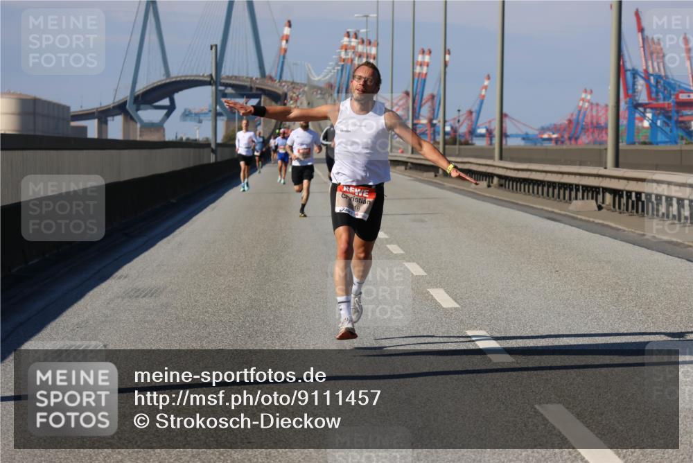 03.10.2025 - Köhlbrandbrückenlauf Strokosch-Dieckow http://msf.ph/oto/9111457 03.10.2025 12:39:18 Position 3  meine-sportfotos.de