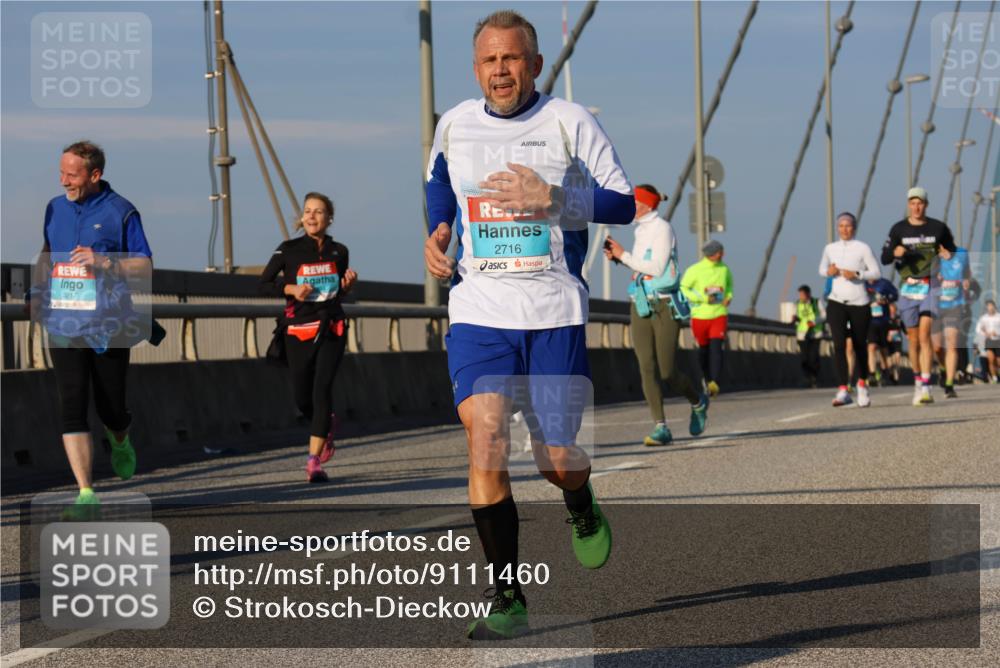 03.10.2025 - Köhlbrandbrückenlauf Strokosch-Dieckow http://msf.ph/oto/9111460 03.10.2025 09:44:10 Position 2 3217, 2716 meine-sportfotos.de