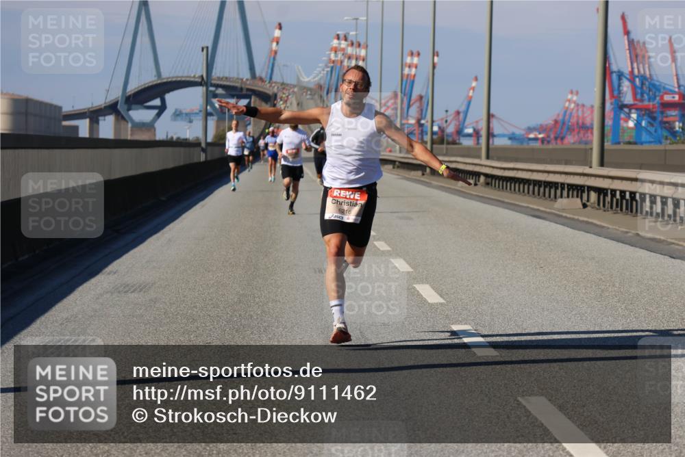 03.10.2025 - Köhlbrandbrückenlauf Strokosch-Dieckow http://msf.ph/oto/9111462 03.10.2025 12:39:18 Position 3 6216 meine-sportfotos.de
