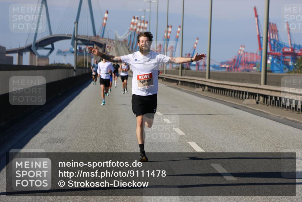 03.10.2025 - Köhlbrandbrückenlauf Strokosch-Dieckow http://msf.ph/oto/9111478 03.10.2025 12:39:26 Position 3 6086 meine-sportfotos.de