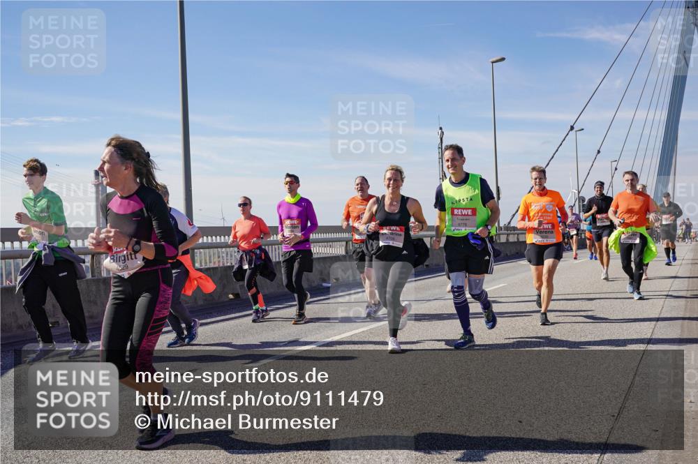 03.10.2025 - Köhlbrandbrückenlauf Michael Burmester http://msf.ph/oto/9111479 03.10.2025 12:53:43 Position 2 4529 meine-sportfotos.de