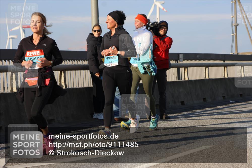 03.10.2025 - Köhlbrandbrückenlauf Strokosch-Dieckow http://msf.ph/oto/9111485 03.10.2025 09:44:14 Position 2 1496, 1730 meine-sportfotos.de