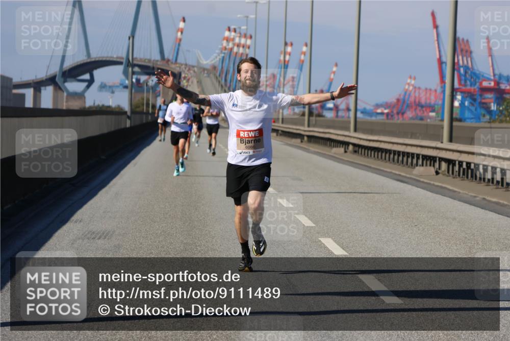 03.10.2025 - Köhlbrandbrückenlauf Strokosch-Dieckow http://msf.ph/oto/9111489 03.10.2025 12:39:26 Position 3 6086 meine-sportfotos.de