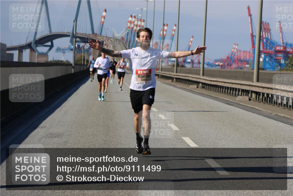 03.10.2025 - Köhlbrandbrückenlauf Strokosch-Dieckow http://msf.ph/oto/9111499 03.10.2025 12:39:26 Position 3 6086 meine-sportfotos.de