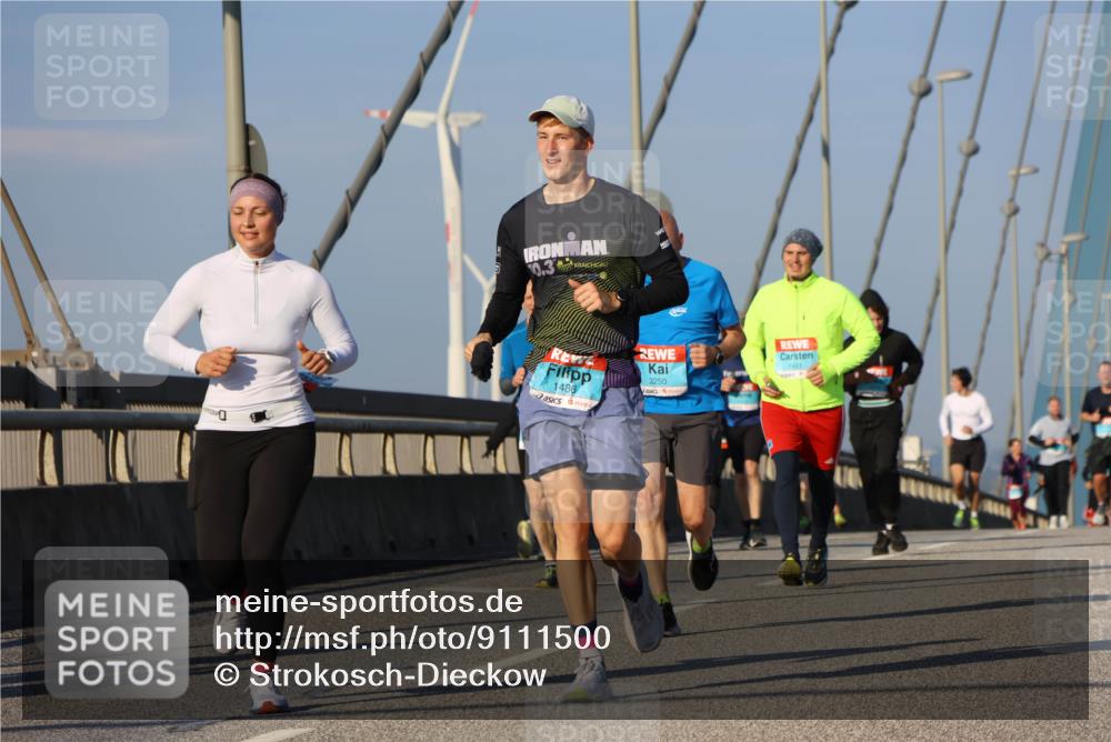 03.10.2025 - Köhlbrandbrückenlauf Strokosch-Dieckow http://msf.ph/oto/9111500 03.10.2025 09:44:17 Position 2 0, 3, 1451, 3250, 1486 meine-sportfotos.de