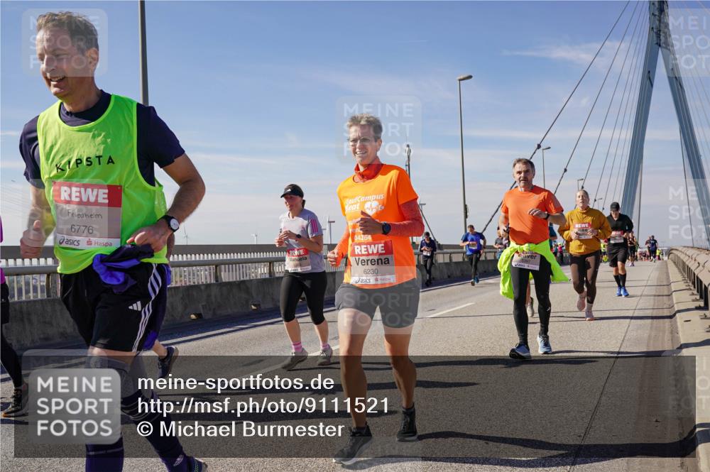 03.10.2025 - Köhlbrandbrückenlauf Michael Burmester http://msf.ph/oto/9111521 03.10.2025 12:53:45 Position 2 6776, 04264, 6230 meine-sportfotos.de