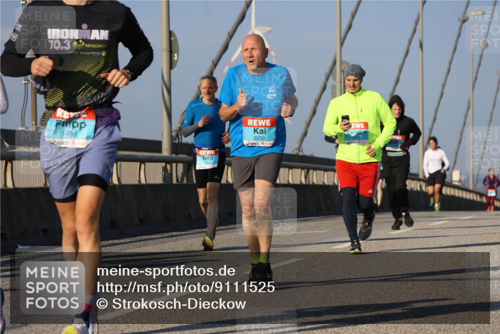 03.10.2025 - Köhlbrandbrückenlauf Strokosch-Dieckow http://msf.ph/oto/9111525 03.10.2025 09:44:19 Position 2 10, 3, 1486, 1319, 3250, 1451 meine-sportfotos.de