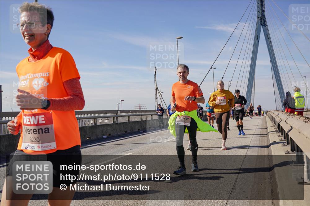 03.10.2025 - Köhlbrandbrückenlauf Michael Burmester http://msf.ph/oto/9111528 03.10.2025 12:53:45 Position 2 6230, 5397 meine-sportfotos.de