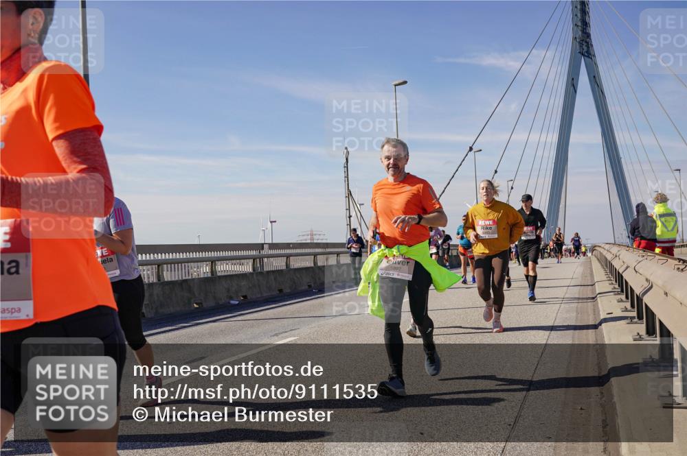 03.10.2025 - Köhlbrandbrückenlauf Michael Burmester http://msf.ph/oto/9111535 03.10.2025 12:53:45 Position 2 5397 meine-sportfotos.de