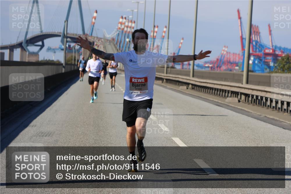 03.10.2025 - Köhlbrandbrückenlauf Strokosch-Dieckow http://msf.ph/oto/9111546 03.10.2025 12:39:27 Position 3 6086 meine-sportfotos.de