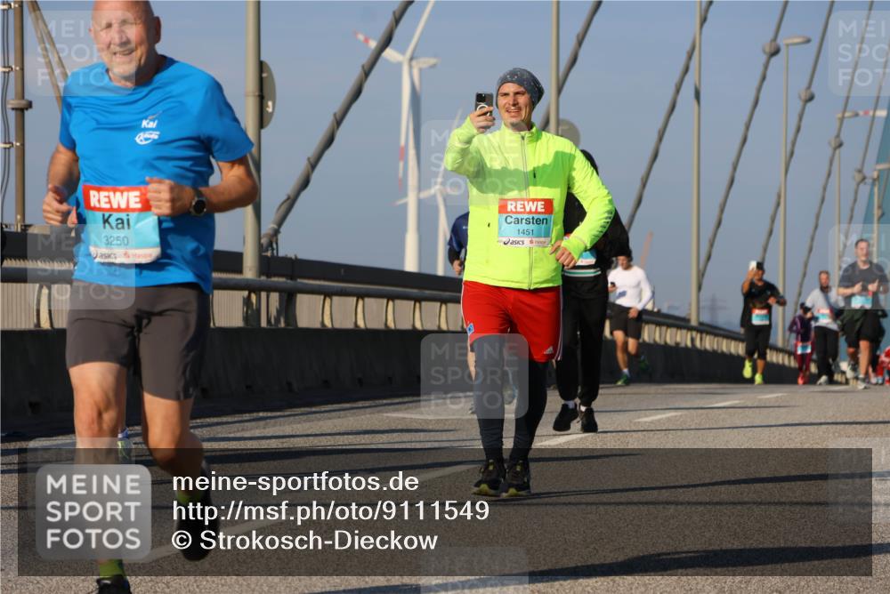03.10.2025 - Köhlbrandbrückenlauf Strokosch-Dieckow http://msf.ph/oto/9111549 03.10.2025 09:44:21 Position 2 3250, 1451 meine-sportfotos.de
