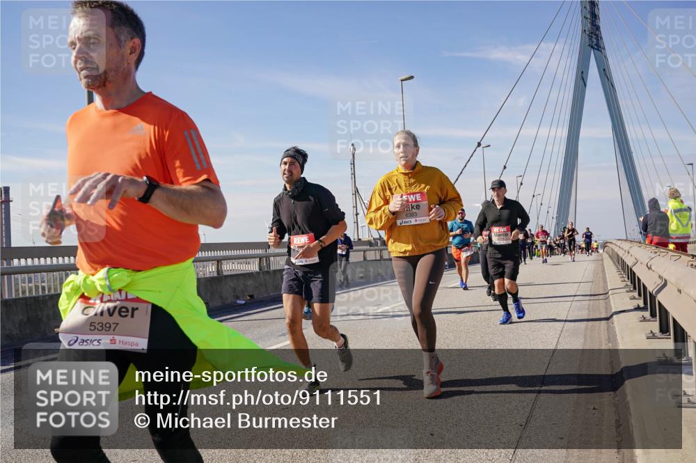 03.10.2025 - Köhlbrandbrückenlauf Michael Burmester http://msf.ph/oto/9111551 03.10.2025 12:53:47 Position 2 5397, 6383 meine-sportfotos.de