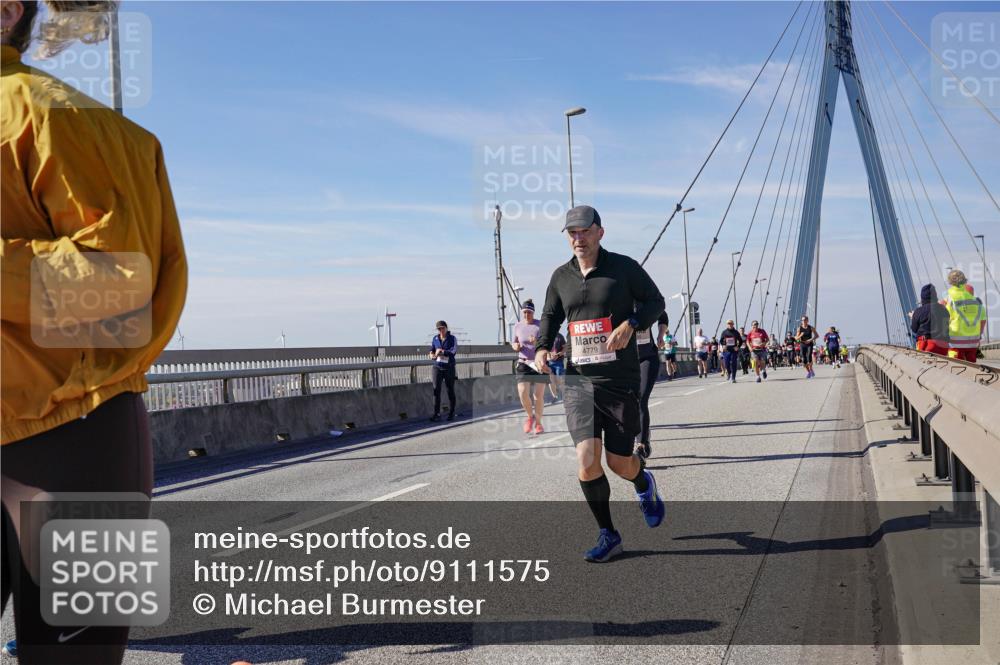 03.10.2025 - Köhlbrandbrückenlauf Michael Burmester http://msf.ph/oto/9111575 03.10.2025 12:53:48 Position 2 4779 meine-sportfotos.de