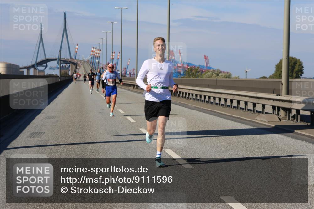 03.10.2025 - Köhlbrandbrückenlauf Strokosch-Dieckow http://msf.ph/oto/9111596 03.10.2025 12:39:36 Position 3  meine-sportfotos.de
