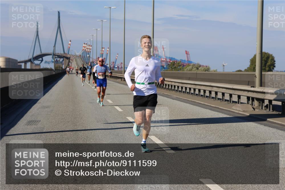 03.10.2025 - Köhlbrandbrückenlauf Strokosch-Dieckow http://msf.ph/oto/9111599 03.10.2025 12:39:36 Position 3  meine-sportfotos.de