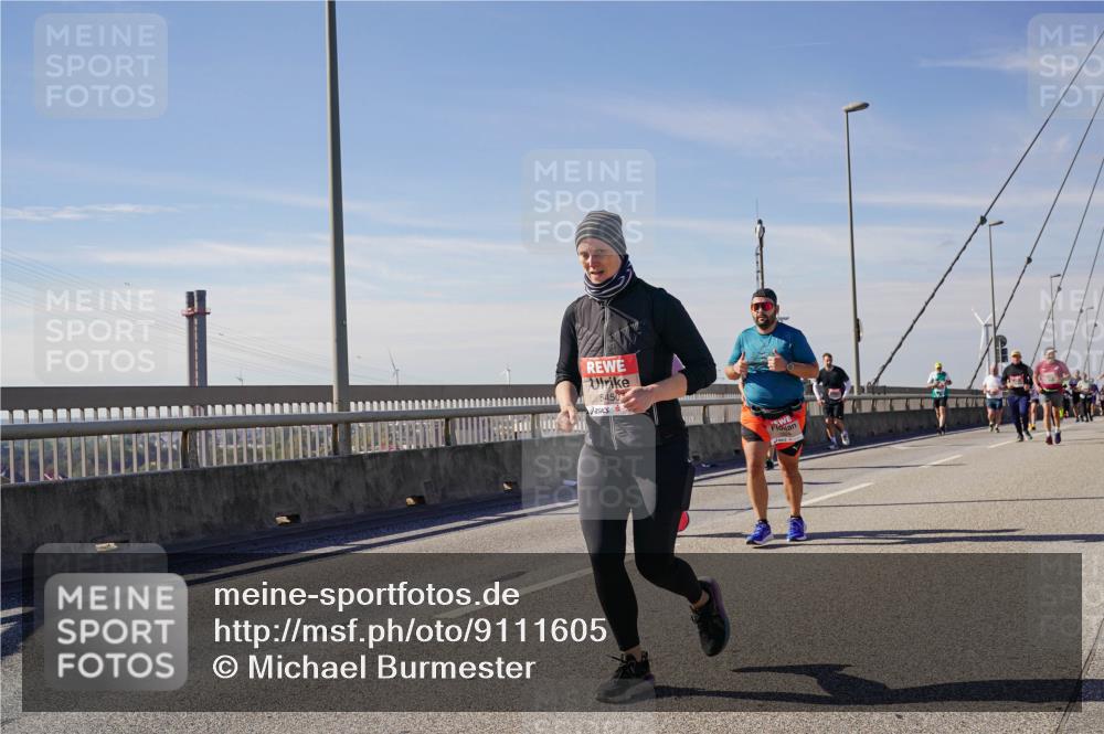 03.10.2025 - Köhlbrandbrückenlauf Michael Burmester http://msf.ph/oto/9111605 03.10.2025 12:53:50 Position 2 5450 meine-sportfotos.de