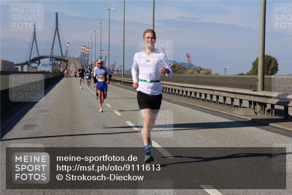 03.10.2025 - Köhlbrandbrückenlauf Strokosch-Dieckow http://msf.ph/oto/9111613 03.10.2025 12:39:36 Position 3  meine-sportfotos.de