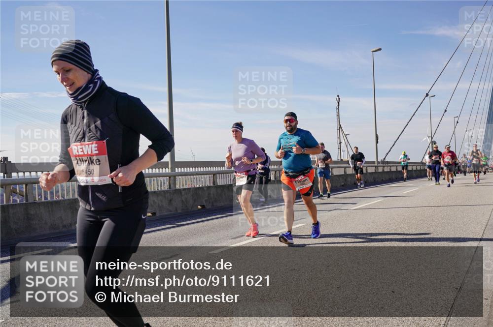 03.10.2025 - Köhlbrandbrückenlauf Michael Burmester http://msf.ph/oto/9111621 03.10.2025 12:53:51 Position 2 5450, 5924 meine-sportfotos.de